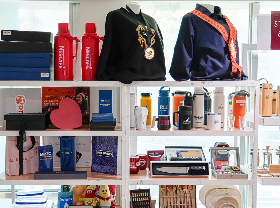 Product display shelving